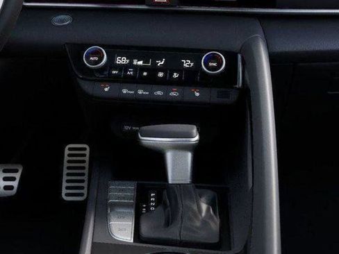 New 2026 Hyundai Elantra SEL Sport FWD image 24