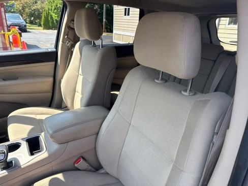 Used 2014 Jeep Grand Cherokee Laredo w/ Quick Order Package 23E AWD/4WD image 10
