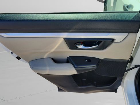 Used 2017 Honda CR-V LX image 13