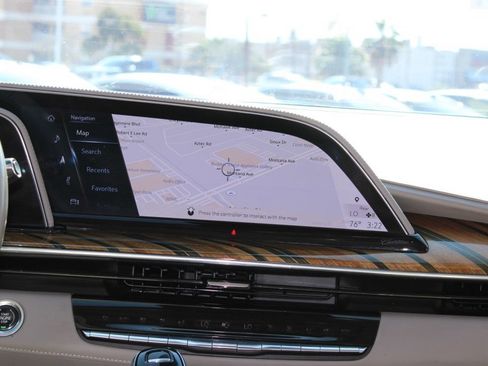 Used 2022 Cadillac Escalade ESV Premium Luxury Platinum image 24