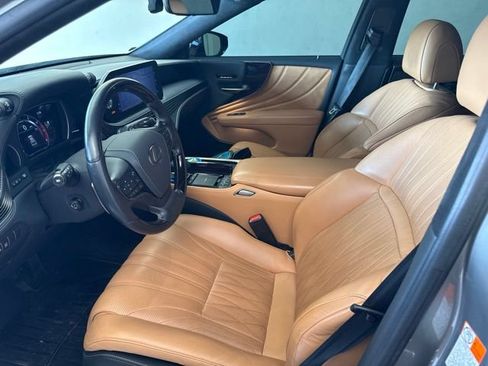 Used 2021 Lexus LS 500 w/ Interior Upgrade Package RWD image 5
