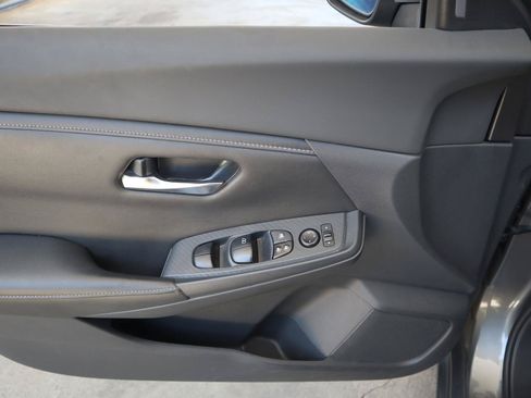 Used 2022 Nissan Sentra SV FWD image 39