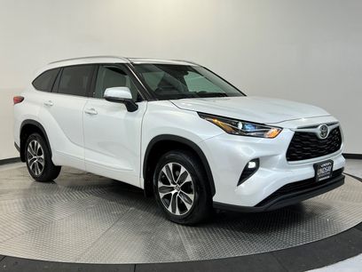 Used 2022 Toyota Highlander XLE