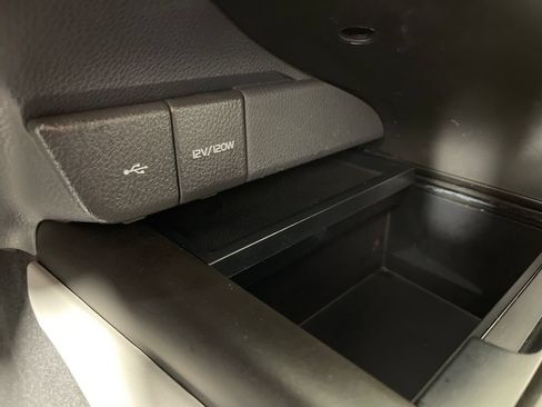 Certified 2024 Toyota Camry LE FWD image 30