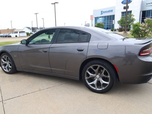 Used 2016 Dodge Charger R/T w/ Navigation & Travel Group RWD image 14