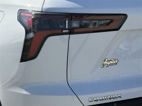 New 2026 Chevrolet Equinox LT w/ Convenience Package II image 6