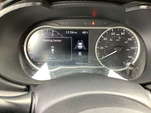 Used 2020 Nissan Versa SR image 29