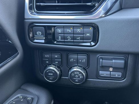 New 2026 GMC Yukon XL Denali w/ Denali Reserve Package AWD/4WD image 21