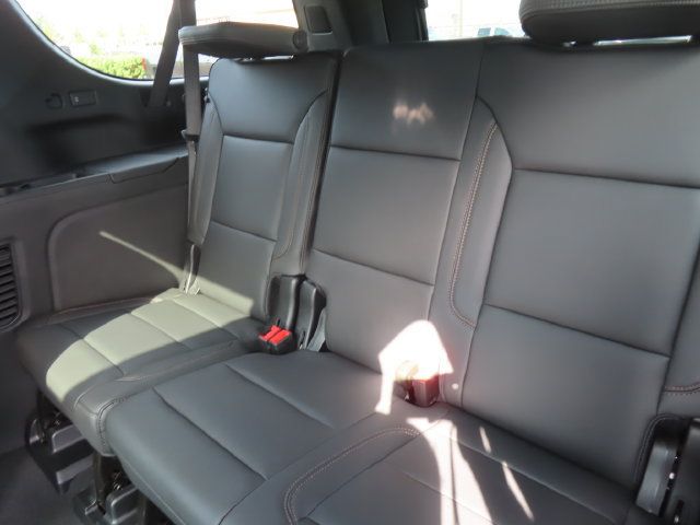 Used 2026 Chevrolet Suburban High Country AWD/4WD image 43