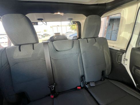 Used 2025 Jeep Wrangler Sport S image 37