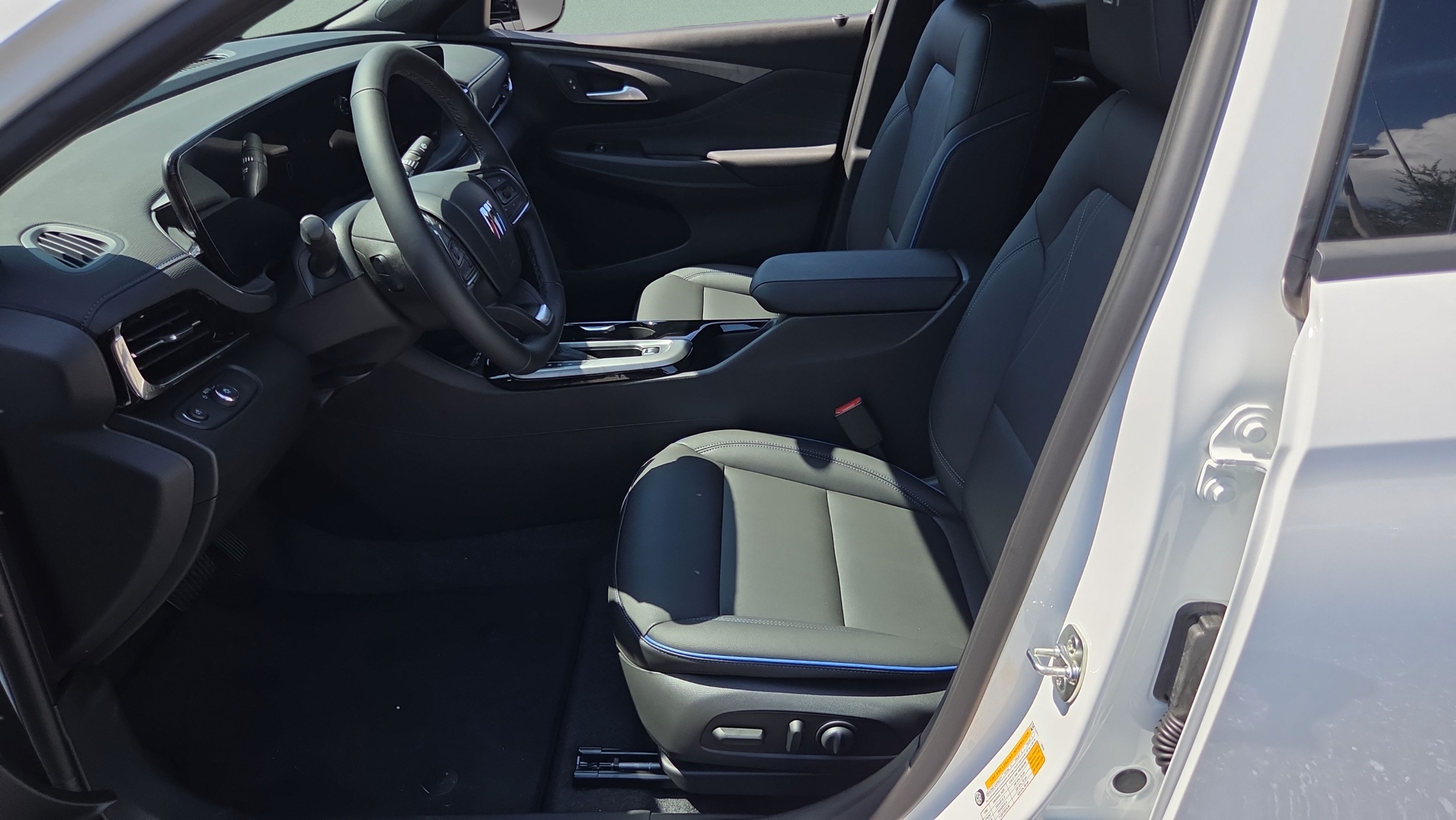 New 2026 Buick Envista Sport Touring w/ Convenience I Package FWD image 9