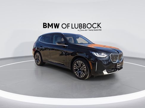 Used 2025 BMW X3 xDrive30i w/ Premium Package image 2