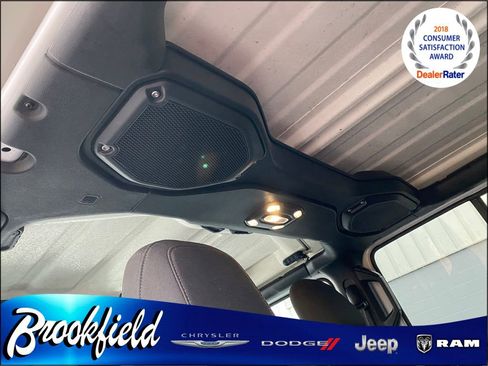 Used 2023 Jeep Gladiator Overland image 34