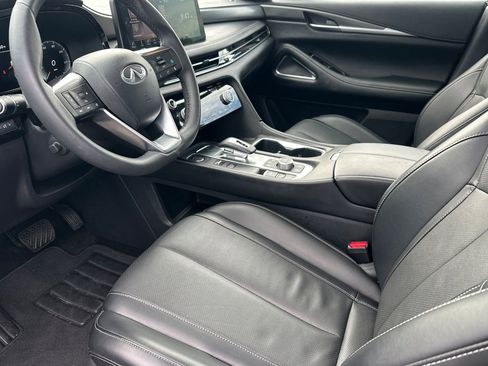 Certified 2025 INFINITI QX60 Luxe w/ Black Edition image 10