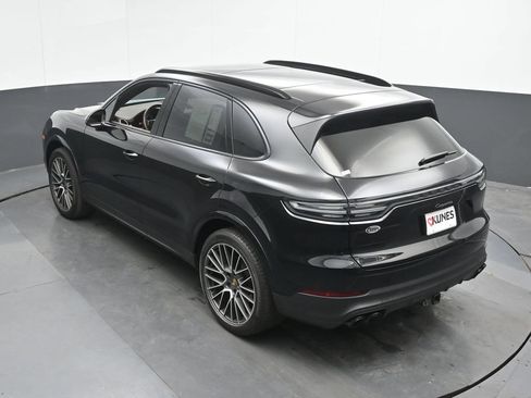 Used 2023 Porsche Cayenne AWD/4WD image 39