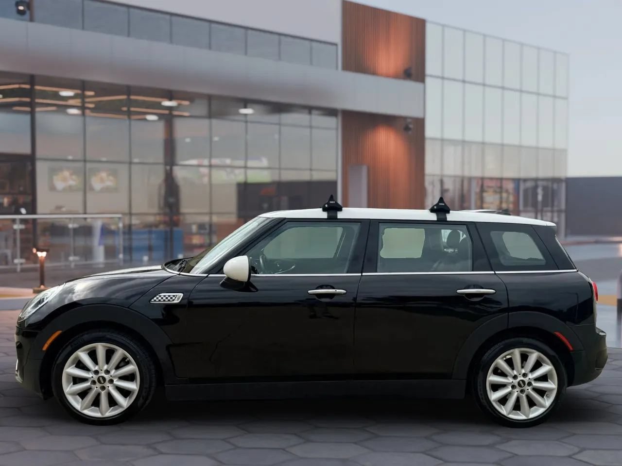 Used 2017 MINI Cooper Clubman S FWD image 5