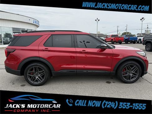 Used 2025 Ford Explorer ST image 8
