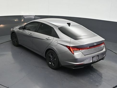 Used 2023 Hyundai Elantra Blue FWD image 17