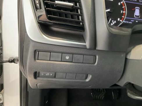 Used 2022 Nissan Rogue SV image 8