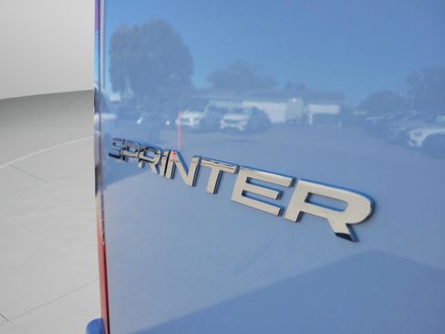 Used 2025 Mercedes-Benz Sprinter 2500 image 30