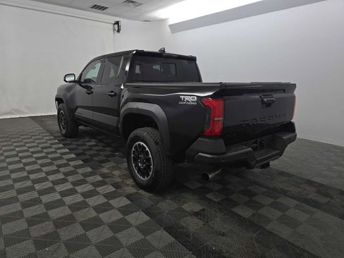 Certified 2025 Toyota Tacoma TRD Off-Road w/ TRD Off Road Premium Package AWD/4WD image 4