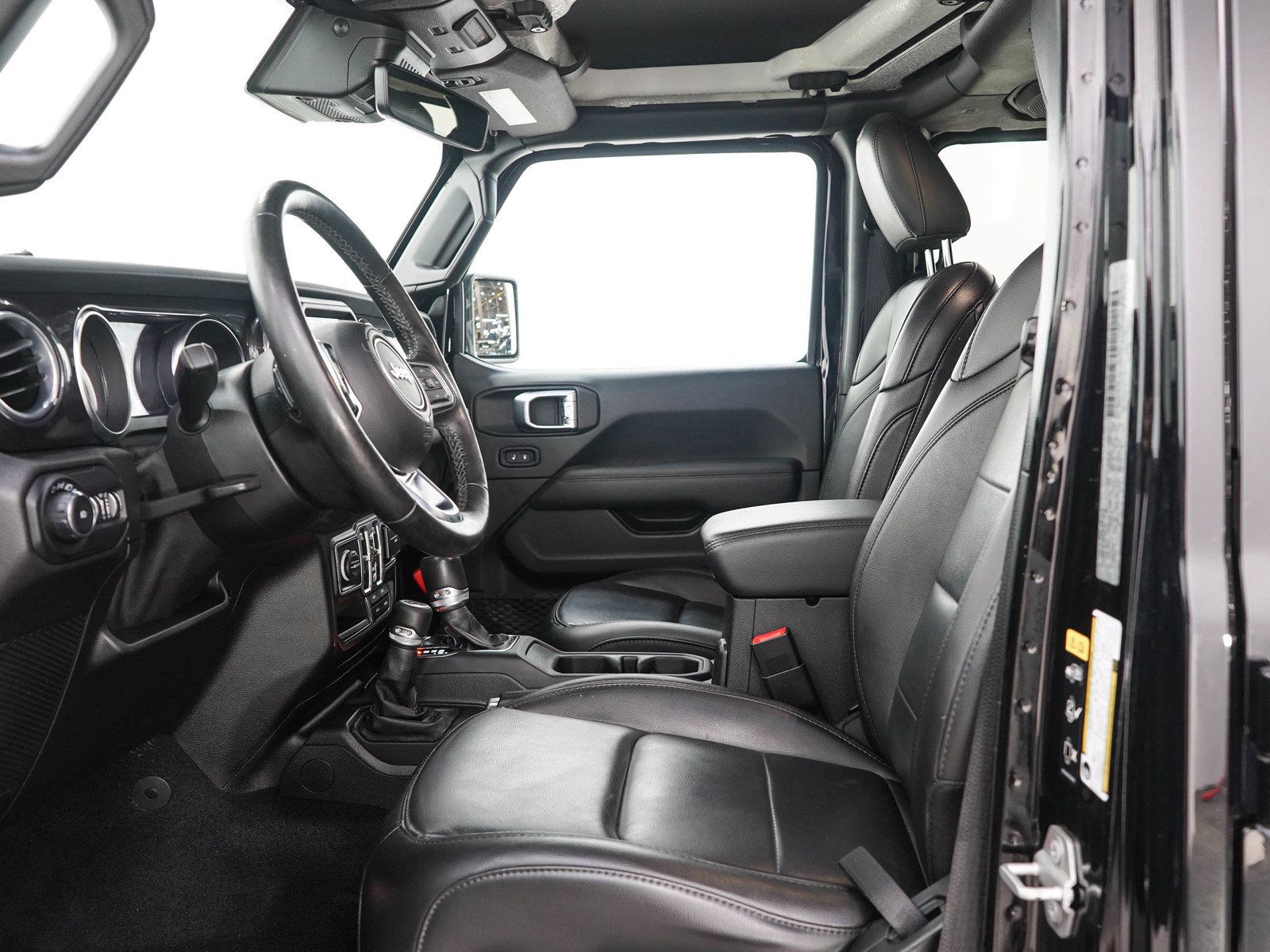 Used 2020 Jeep Wrangler Unlimited Sahara AWD/4WD image 21