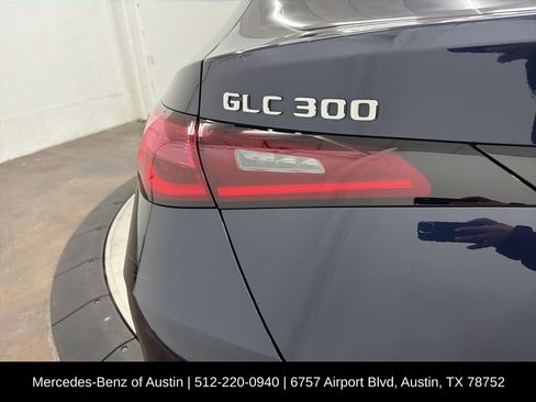 Used 2024 Mercedes-Benz GLC 300 4MATIC image 12