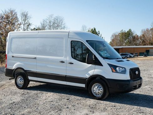 New 2026 Ford Transit 250 148 Medium Roof Extended AWD image 11