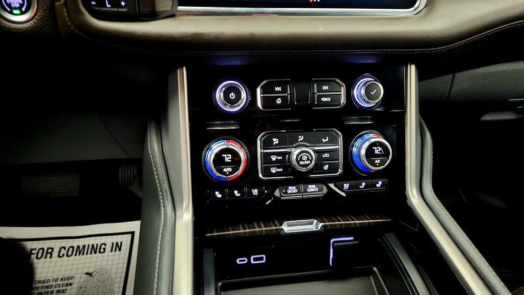 Used 2023 GMC Yukon XL Denali w/ Denali Reserve Package AWD/4WD image 17