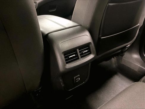 Used 2023 GMC Terrain SLE w/ Driver Convenience Package image 29