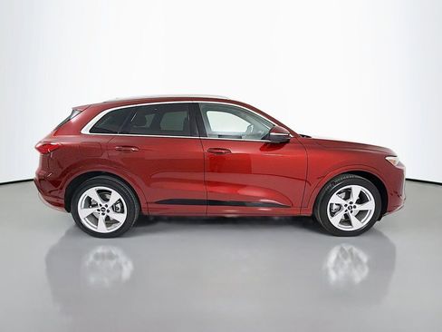 Certified 2025 Audi Q5 Prestige image 8