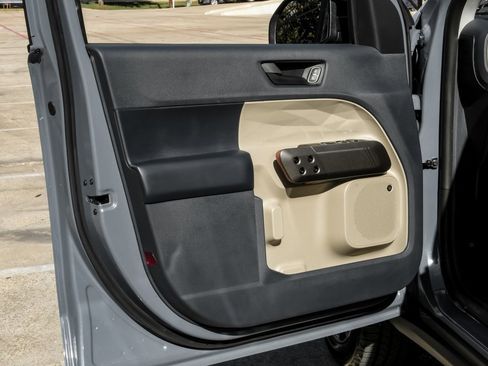 Used 2025 Ford Maverick Lariat w/ 4K Tow Package image 49