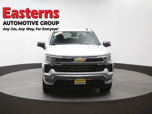 Used 2022 Chevrolet Silverado 1500 LT AWD/4WD image 54