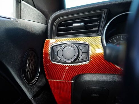 Used 2019 Ford Mustang Premium image 26