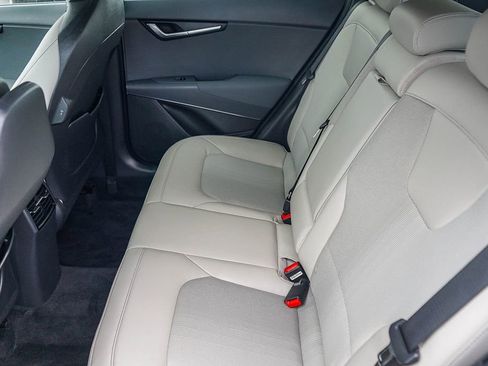 Used 2023 Kia Niro EX Touring image 19