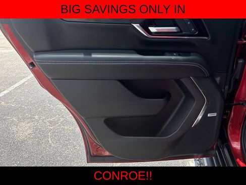 Used 2025 GMC Yukon Elevation w/ Elevation Premium Package AWD/4WD image 23