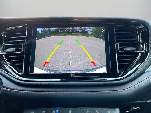 Certified 2025 Dodge Durango GT AWD/4WD image 14