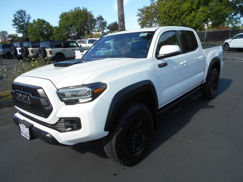 Used 2021 Toyota Tacoma TRD Pro AWD/4WD image 1