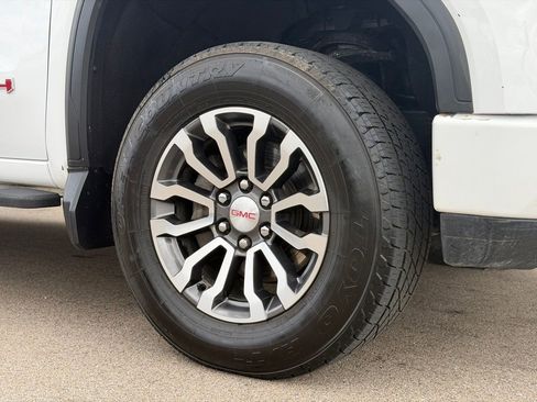 Used 2021 GMC Sierra 1500 AT4 w/ AT4 Premium Package AWD/4WD image 24
