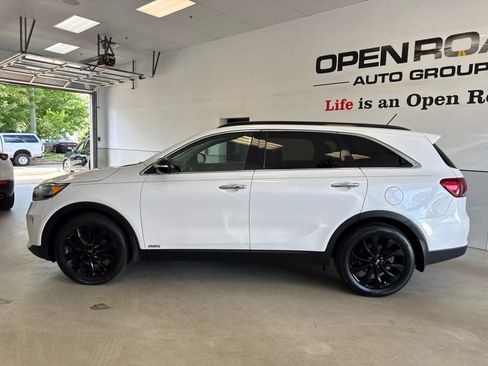 Used 2020 Kia Sorento S AWD/4WD image 6