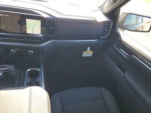 New 2026 GMC Sierra 1500 Elevation image 25