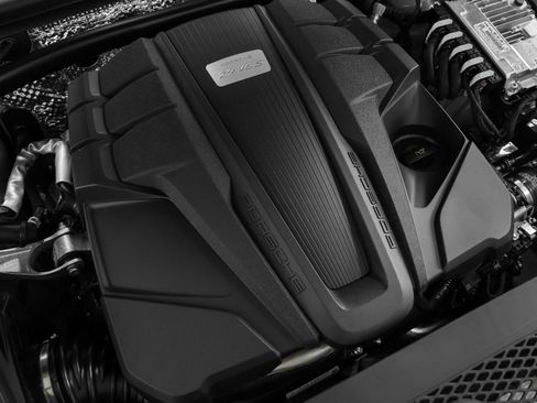 New 2026 Porsche Macan S image 18