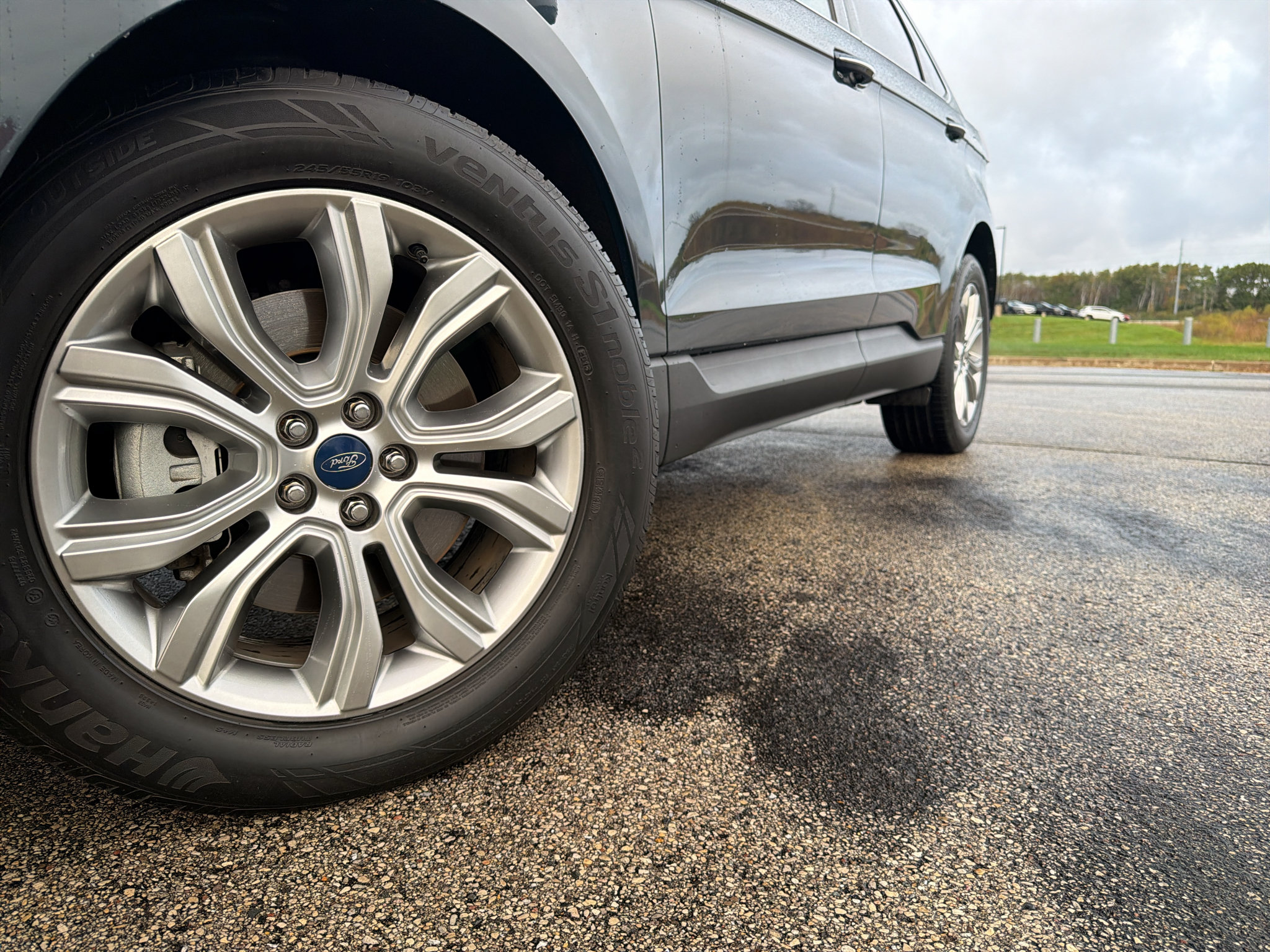 Used 2019 Ford Edge Titanium w/ Equipment Group 301A AWD/4WD image 9