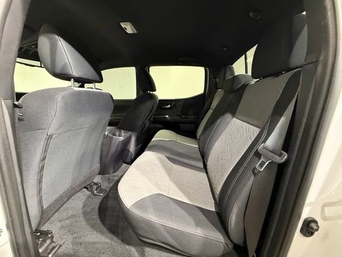 Certified 2023 Toyota Tacoma TRD Off-Road AWD/4WD image 16