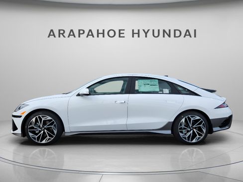 New 2025 Hyundai Ioniq 6 SEL image 2