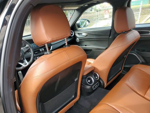 Used 2023 Alfa Romeo Giulia Ti image 10