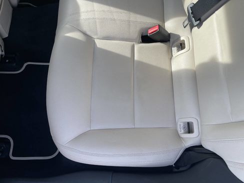 Used 2019 Mercedes-Benz CLA 250 4MATIC image 19