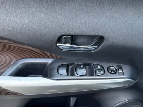 Used 2020 Nissan Kicks SR image 10