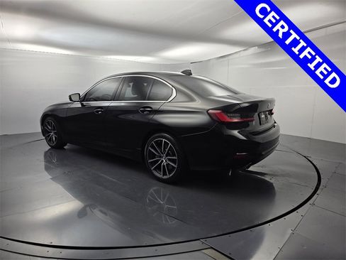 Certified 2022 BMW 330i Sedan w/ Convenience Package image 9