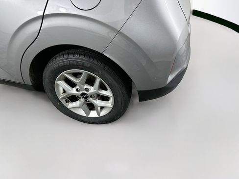 Used 2025 Kia Soul LX w/ LX Technology Package image 11